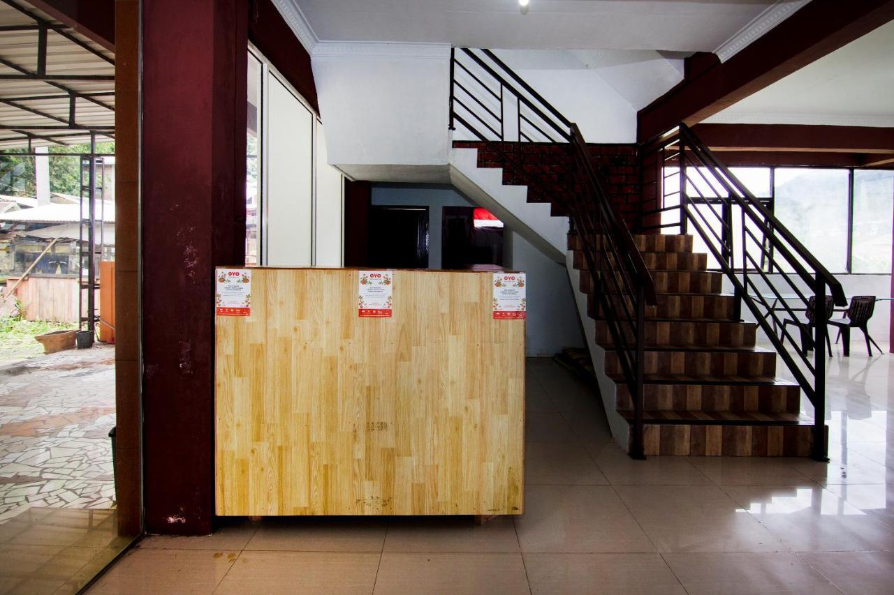 Oyo 1543 Sibayak Ncole Hotel Берастаги Екстериор снимка