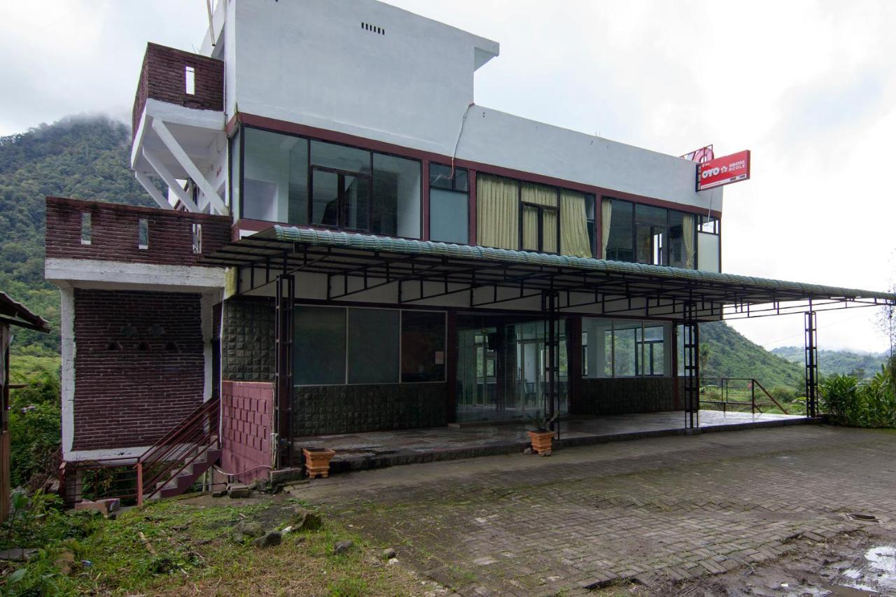 Oyo 1543 Sibayak Ncole Hotel Берастаги Екстериор снимка